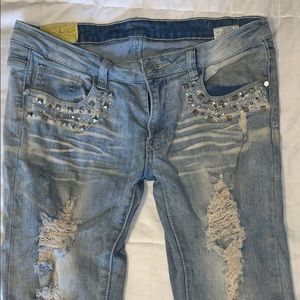 Women’s ripped jeans